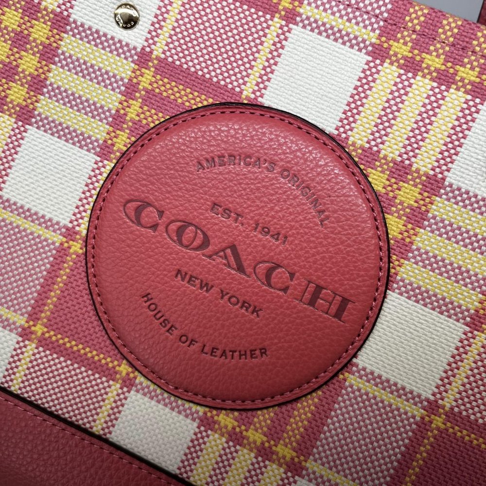 Coach Dempsey Carryall With Garden Plaid Print And Coach Patch Coach c8201 - Picture 4 of 11